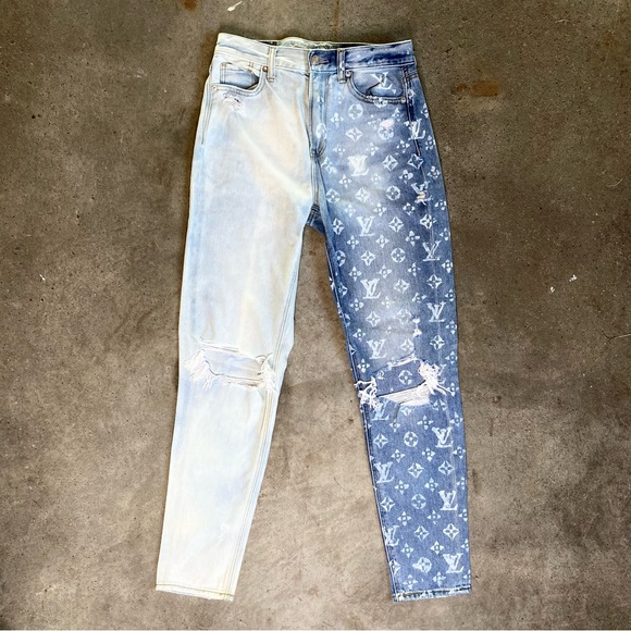 American eagle hand painted Louis V split bleach dye mom jeans - Picture 2 of 5